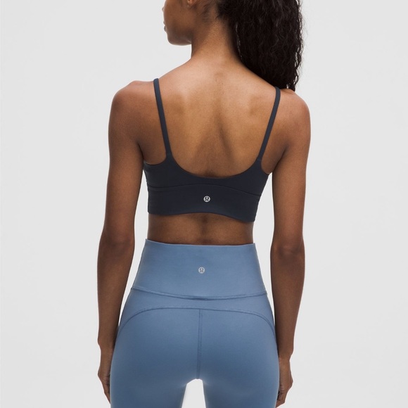 Lululemon Focuser Bra in Navy - Picture 2 of 5